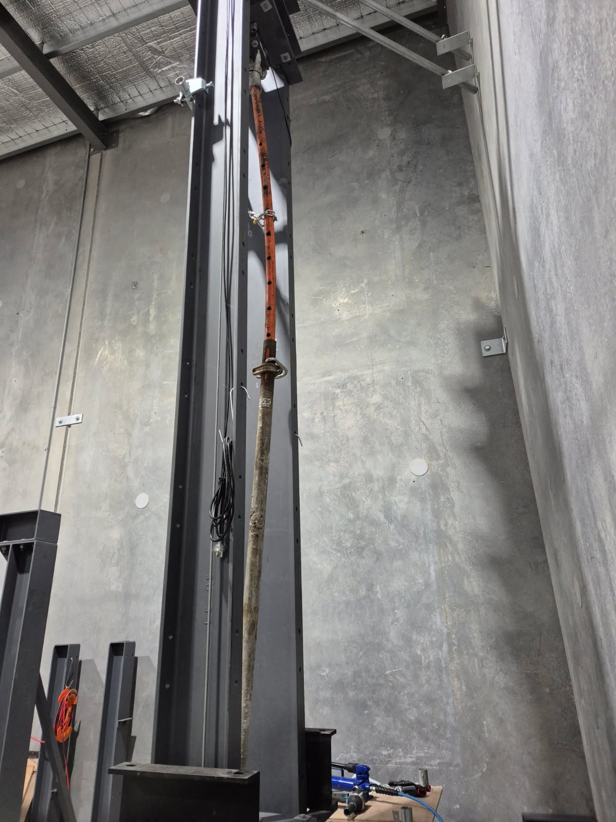 Formwork prop load-bearing capacity testing
